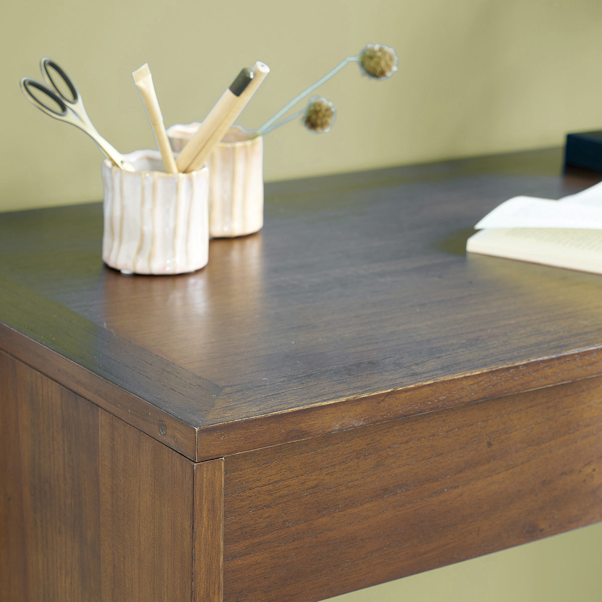 MILO - Konsole aus massivem Mindi in Walnuss-Finish 120 cm