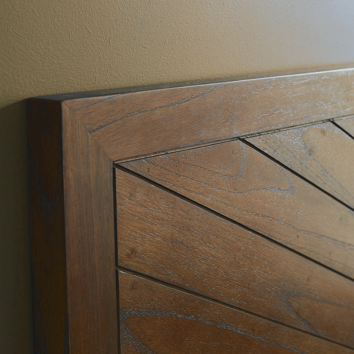 EUGENE - Kopfteil aus massivem Mindi in Walnuss-Finish 160 cm