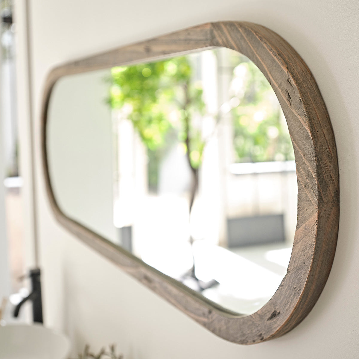 1124-miroir_en_bois_recycle_massif_oval_140x50_cm-03.jpg