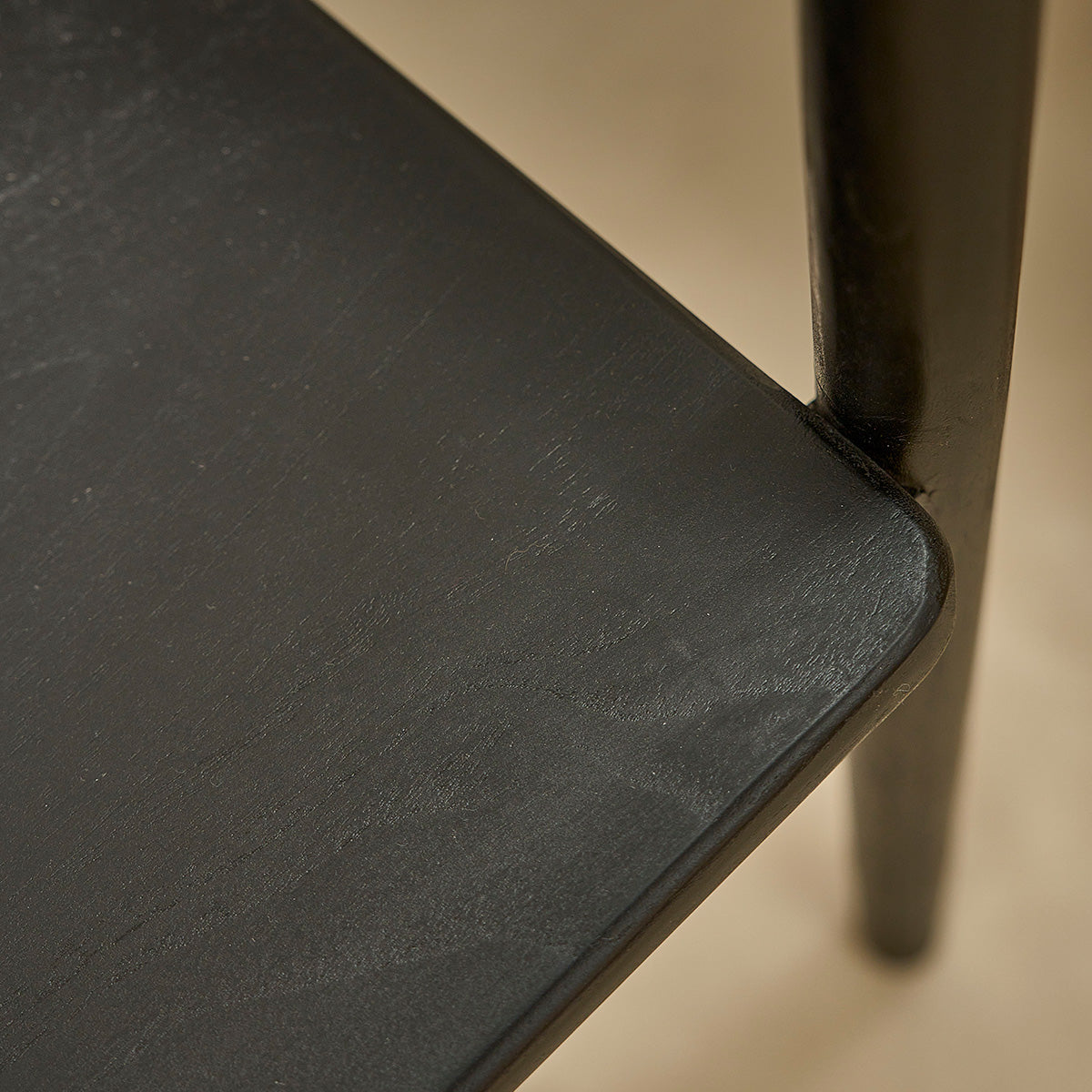 1811-chaise_en_teck_massif_noire-05.jpg