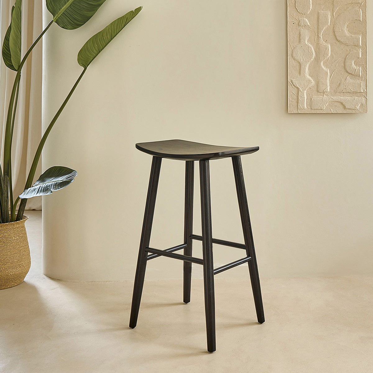 1816B-lot_de_2_tabourets_de_bar_en_teck_massif_noir_75_cm-03.jpg