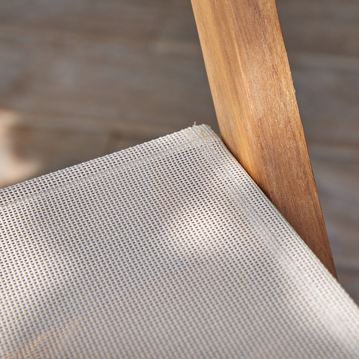 4001-chaise_de_jardin_en_acacia_massif_et_textilene_gris-05.jpg