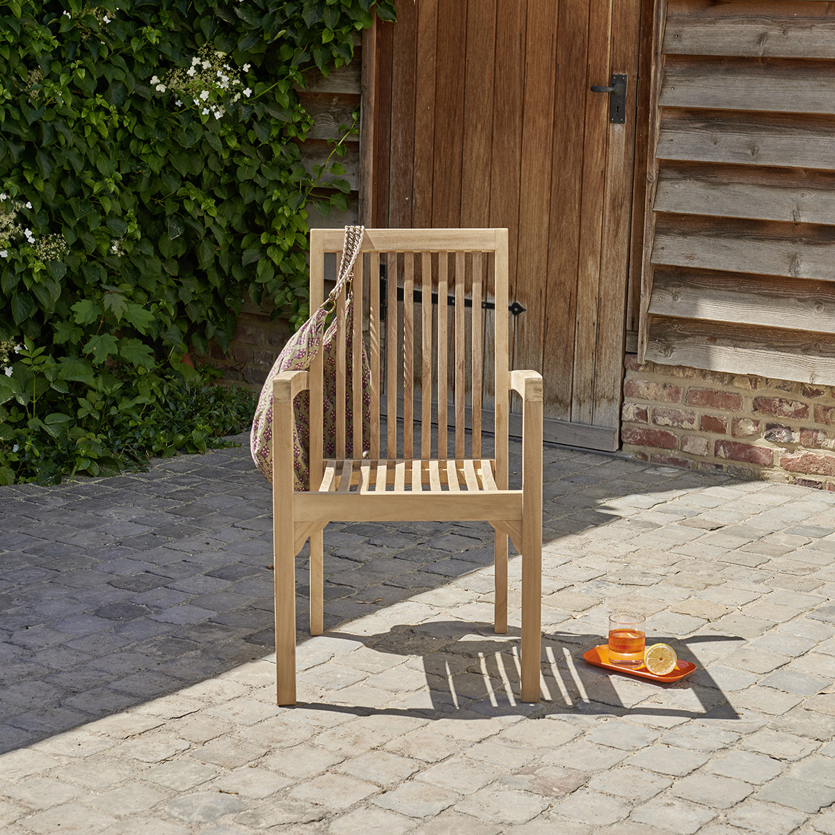 6-fauteuil_de_jardin_en_teck_massif-03.jpg