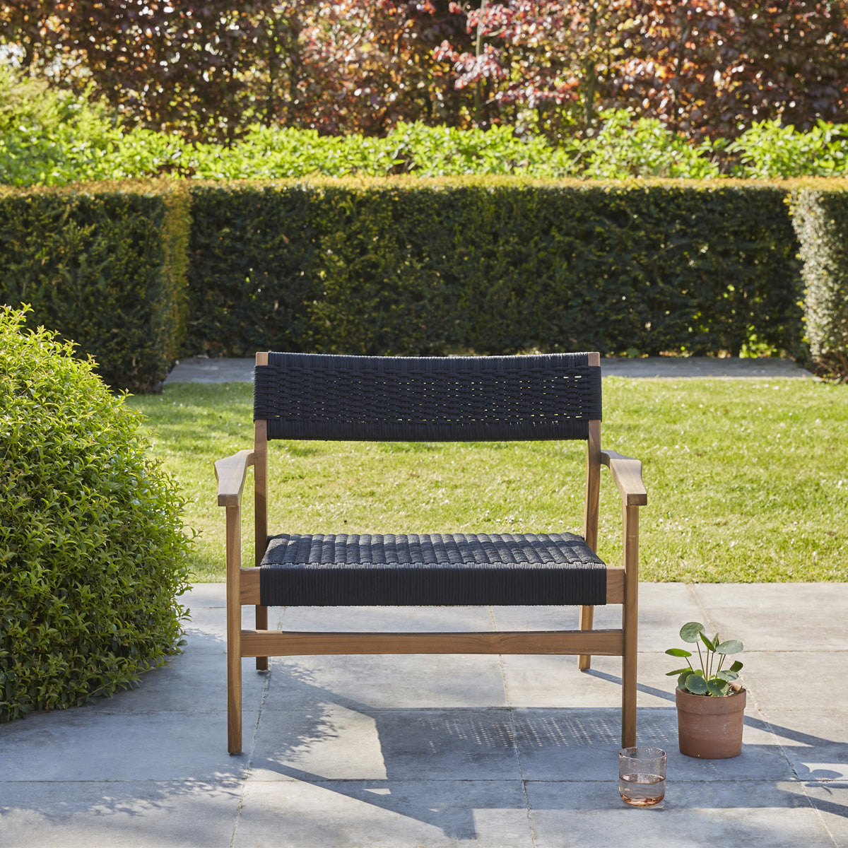 64-fauteuil_de_jardin_en_teck_massif_et_cordage-05.jpg