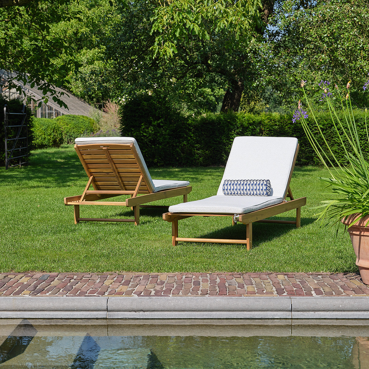 BSS0008-bain_de_soleil_en_acacia_massif_huile_lot_de_2-03.jpg