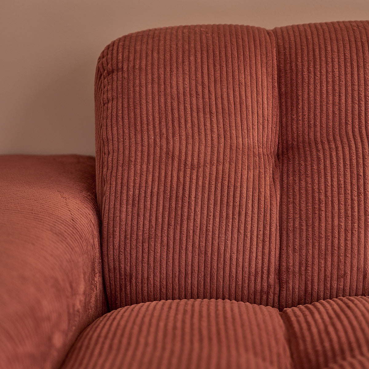 CAN0006-canape_droit_3_places_en_velours_cotele_terracotta-06.jpg