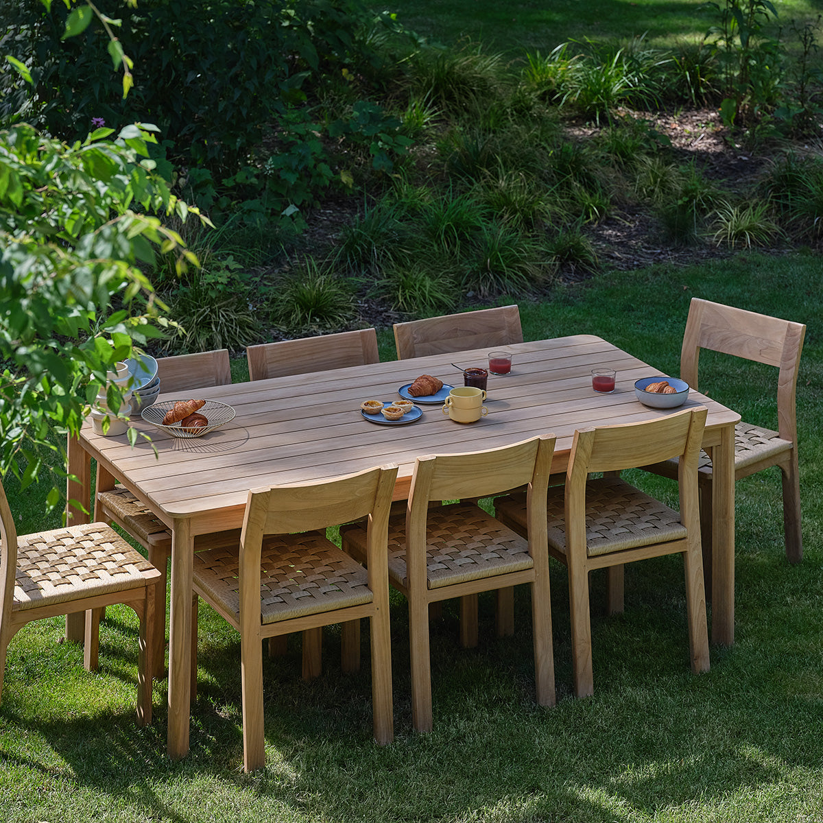 CDJ0007-chaise_de_jardin_en_teck_massif_et_rotin_lot_de_2-07.jpg