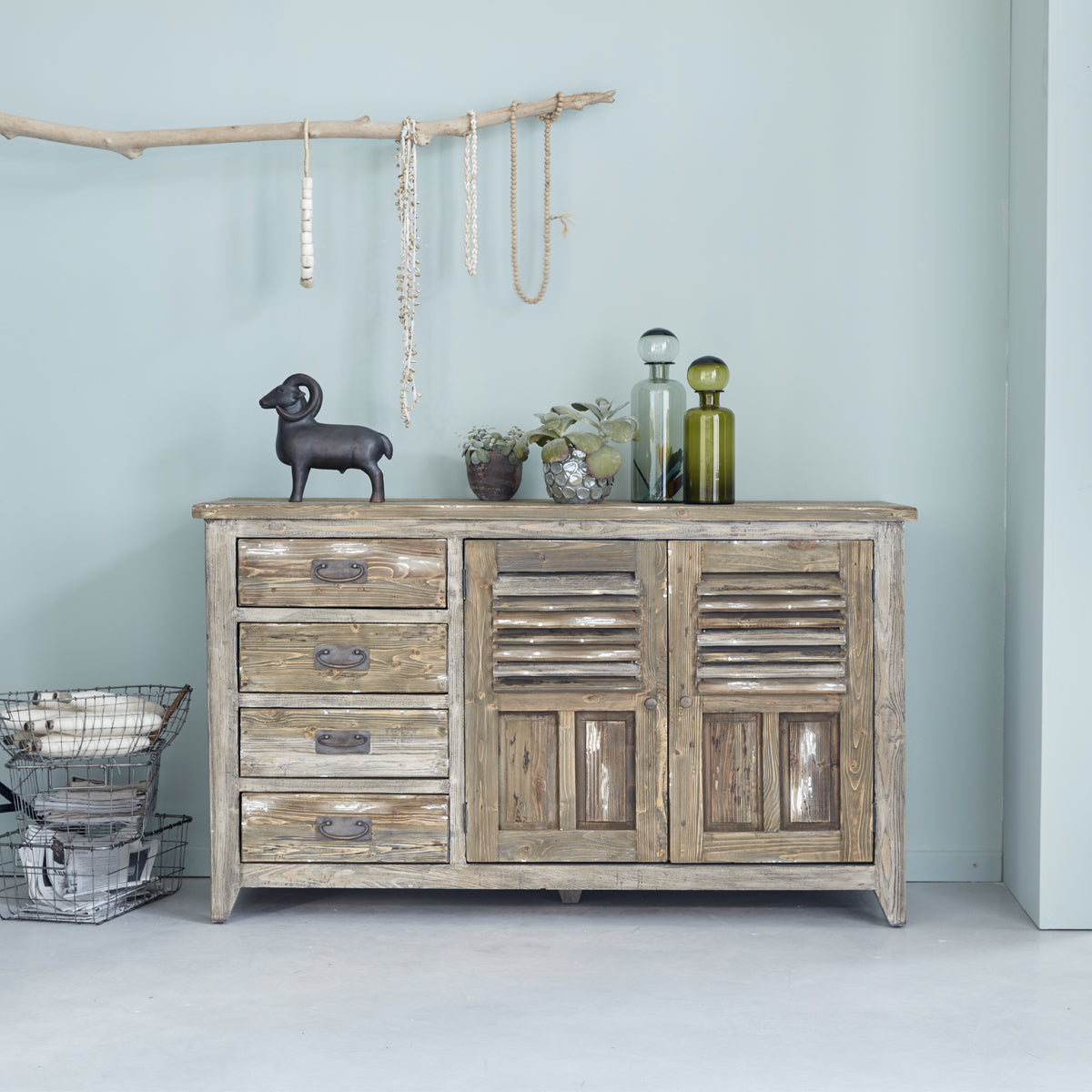 Kommode aus recyceltem Massivholz 140 cm