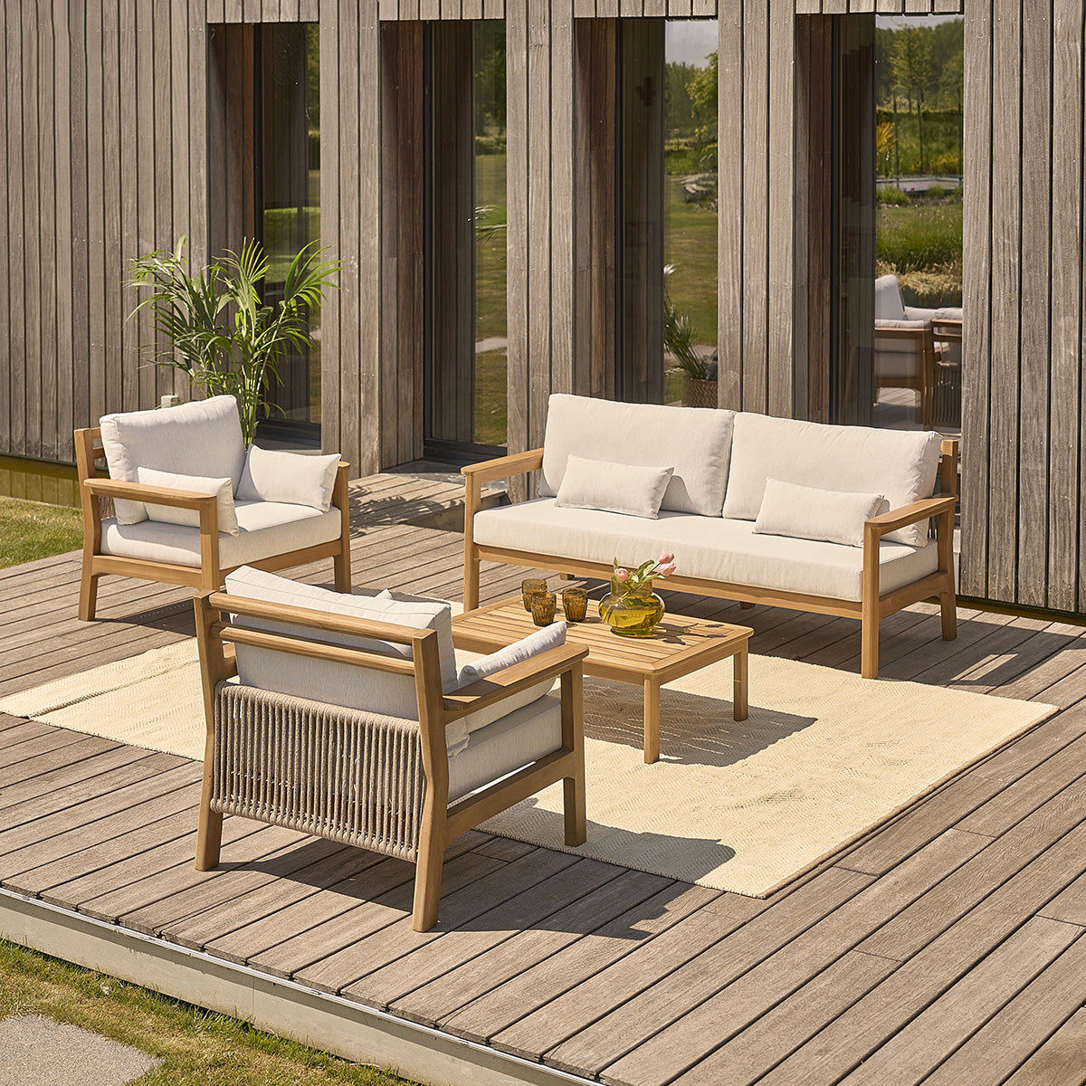 FDJ0003-fauteuil_de_jardin_en_teck_massif_avec_coussins-09.jpg