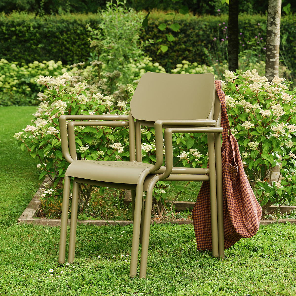 FDJ0015-fauteuil_de_jardin_en_aluminium_et_tissu_beige_chine_lot_de_2-03.jpg