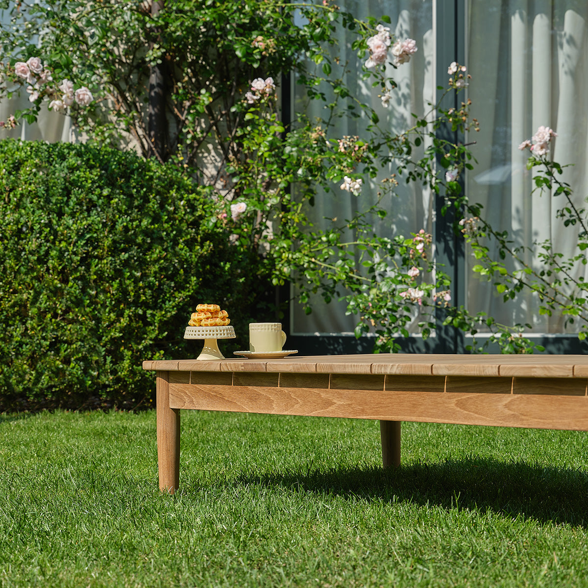 TBJ0003-table_basse_de_jardin_en_teck_massif_140_cm-06.jpg