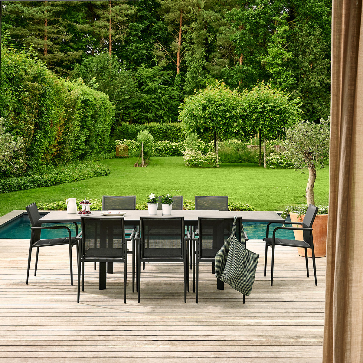 TDJ0013-table_de_jardin_en_aluminium_et_verre_extensible_gris_6_10_pers-03.jpg