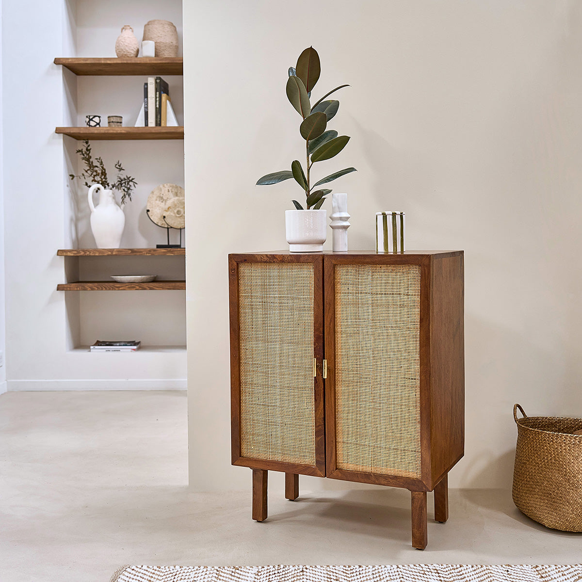 641-buffet_en_manguier_massif_et_cannage_finition_noyer_68_cm-03.jpg