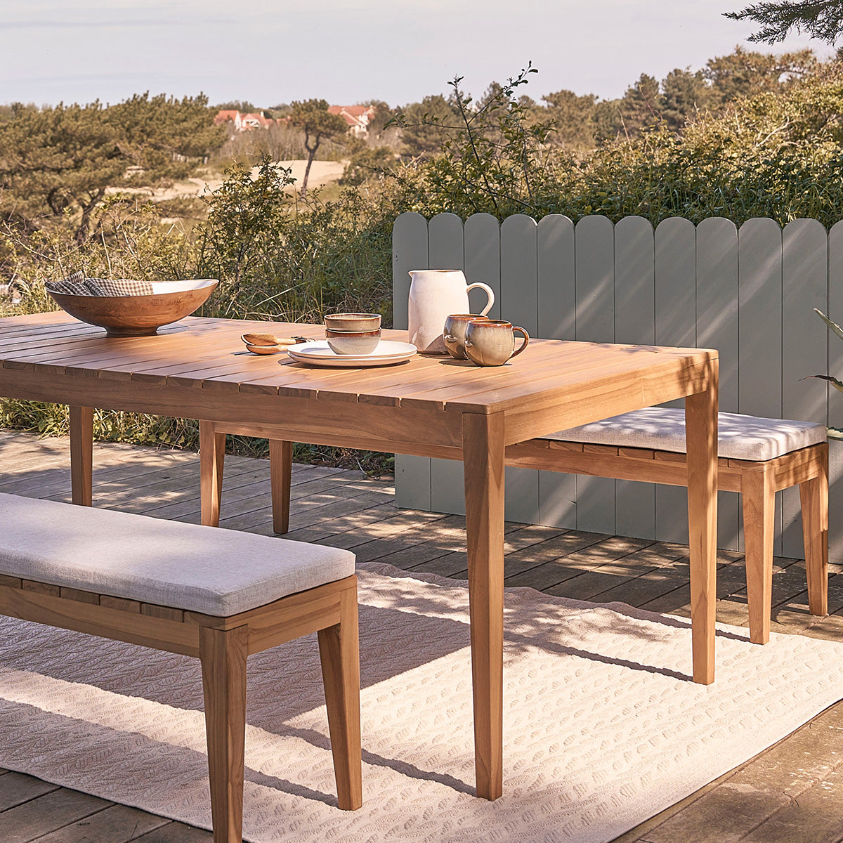 Comment nettoyer un salon de jardin en teck ?