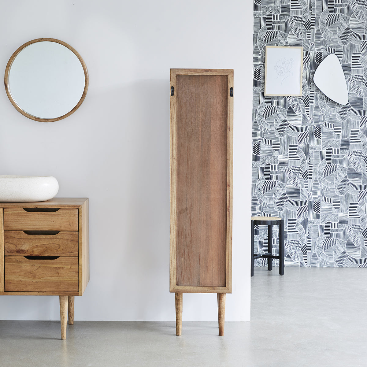 HANA - Badezimmer-Hochschrank aus massivem Mindi und mit Rohrgeflecht 150 cm