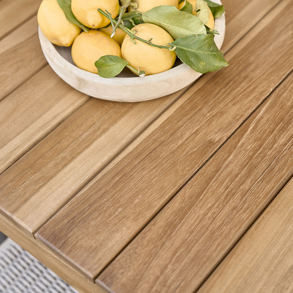 LIVIE - Table de jardin en bois de teck 8 pers.