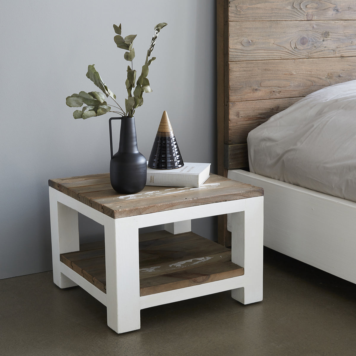 HONFLEUR - Table de chevet en bois recyclé massif 30 cm