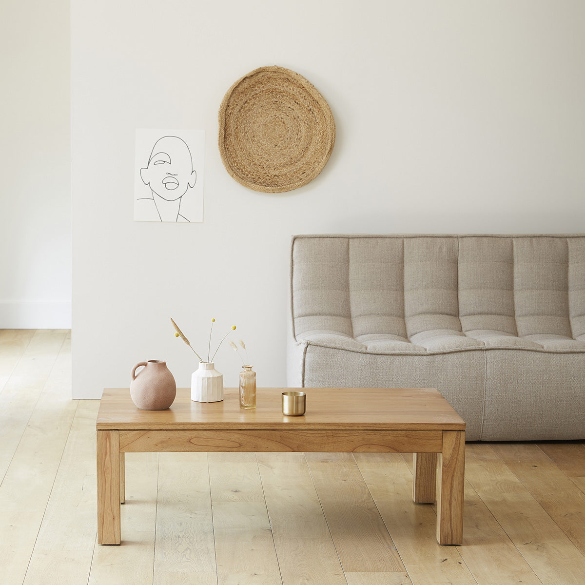 TILO - Couchtisch aus massivem Mindi-Holz 110 cm 