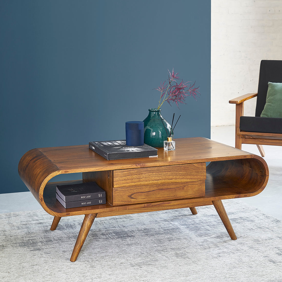 APOLLINE - Couchtisch aus massivem Mindi-Holz 120 cm 