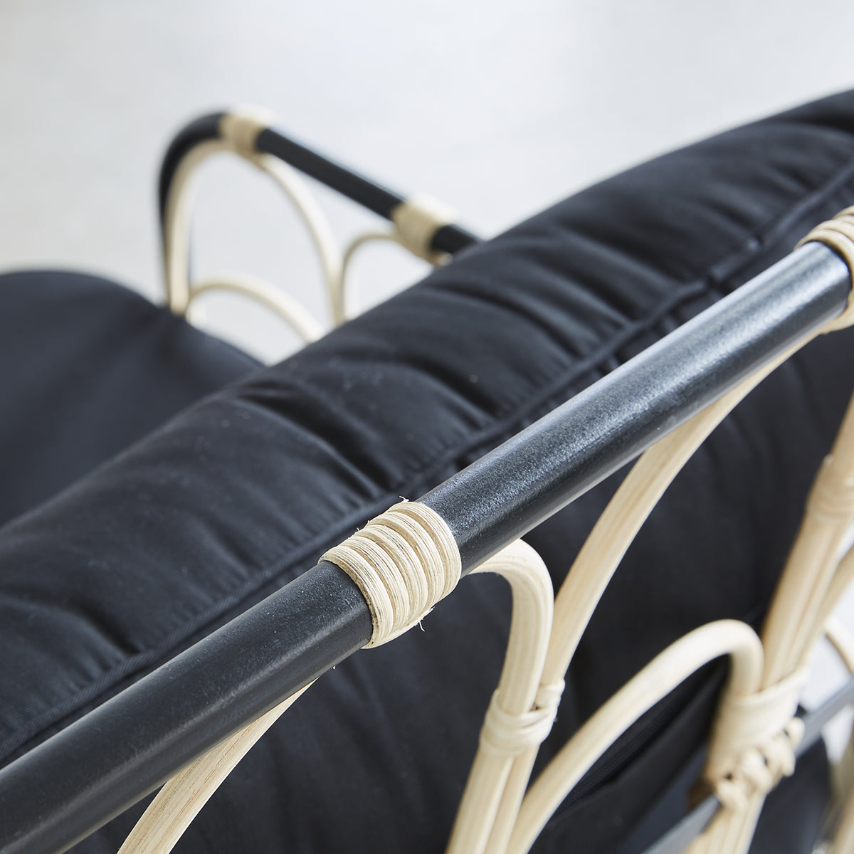 ALBANE - Sessel aus Rattan und Metall 