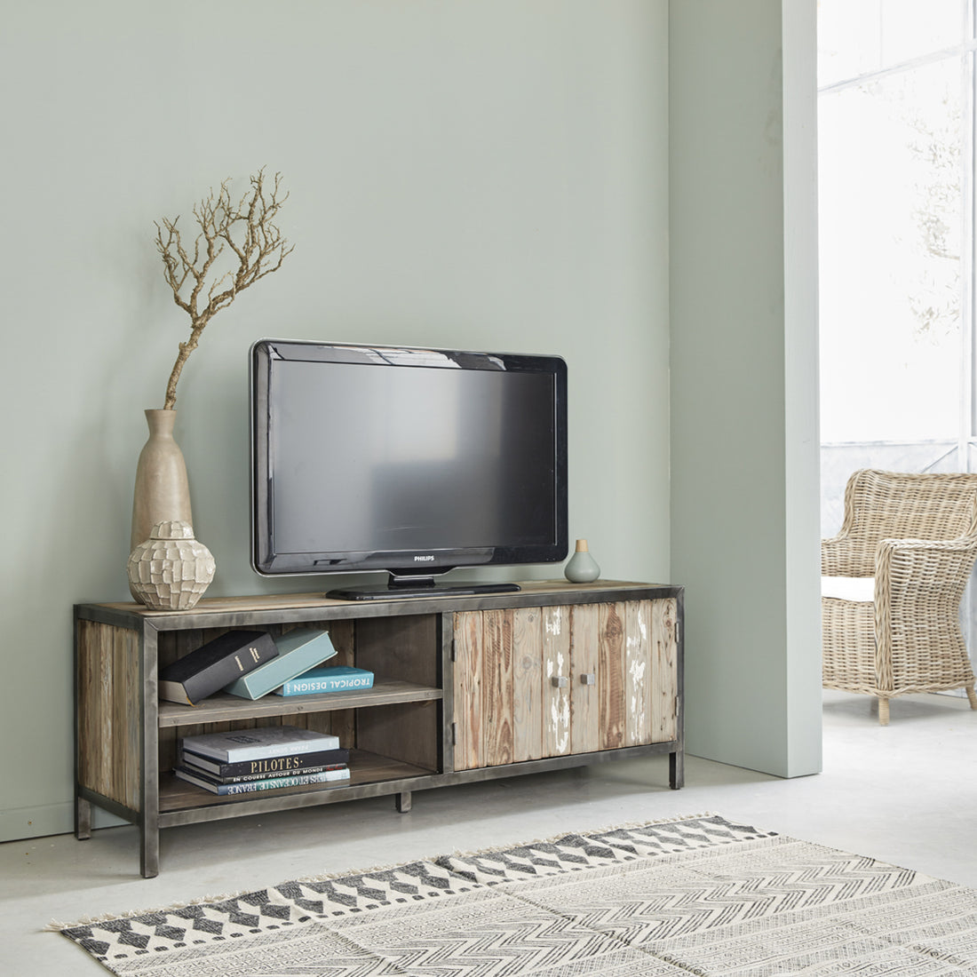 INDUS - TV-Möbel aus massivem recyceltem Holz und Metall 150 cm 