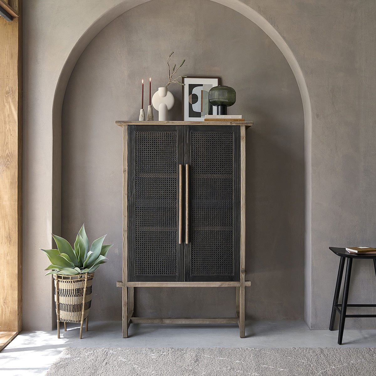 JUNKO - Schrank aus recyceltem Massivholz 