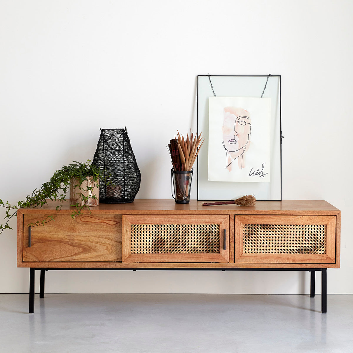 AUBIN - TV-Möbel aus massivem Mindy und Rohrgeflecht 140 cm 