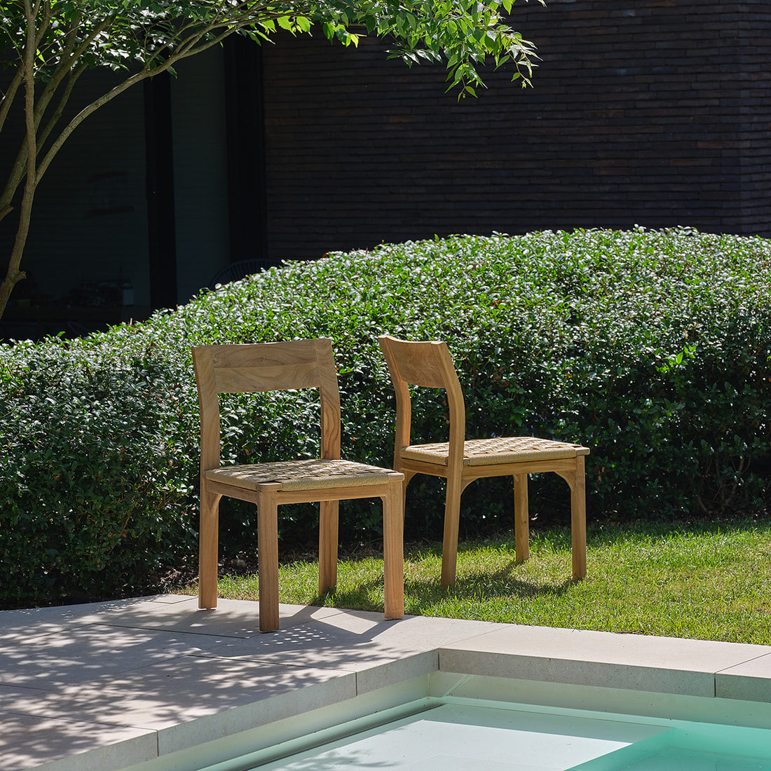 PIANA - Gartenstuhl aus massivem Teakholz und Rattan (2er-Set)