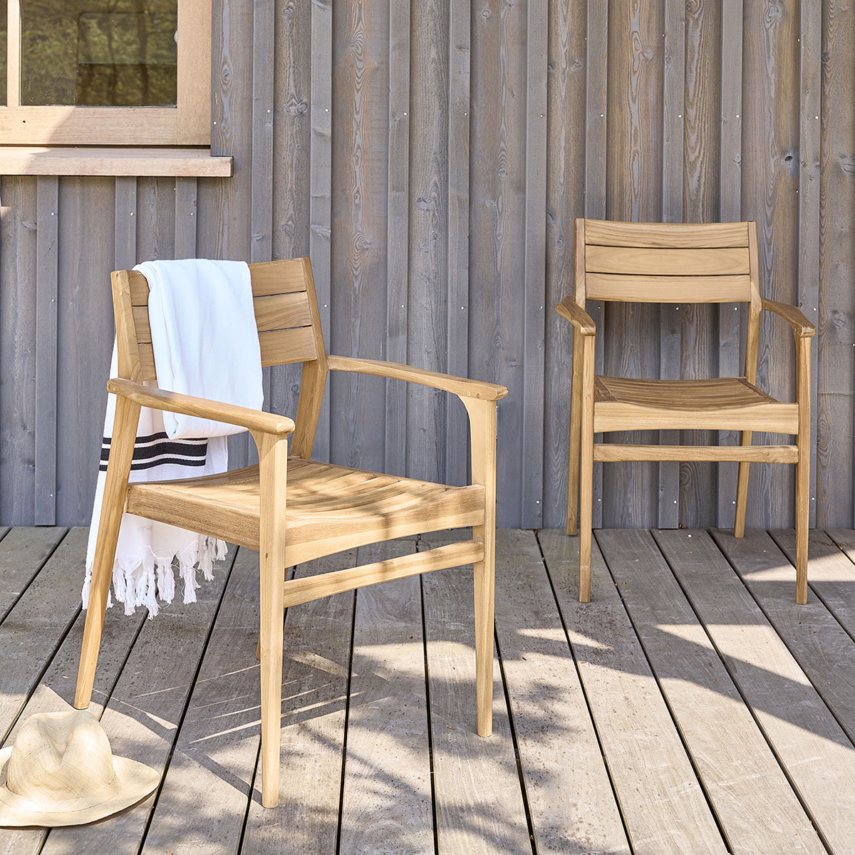 APRIL - Gartensessel aus massivem Teakholz