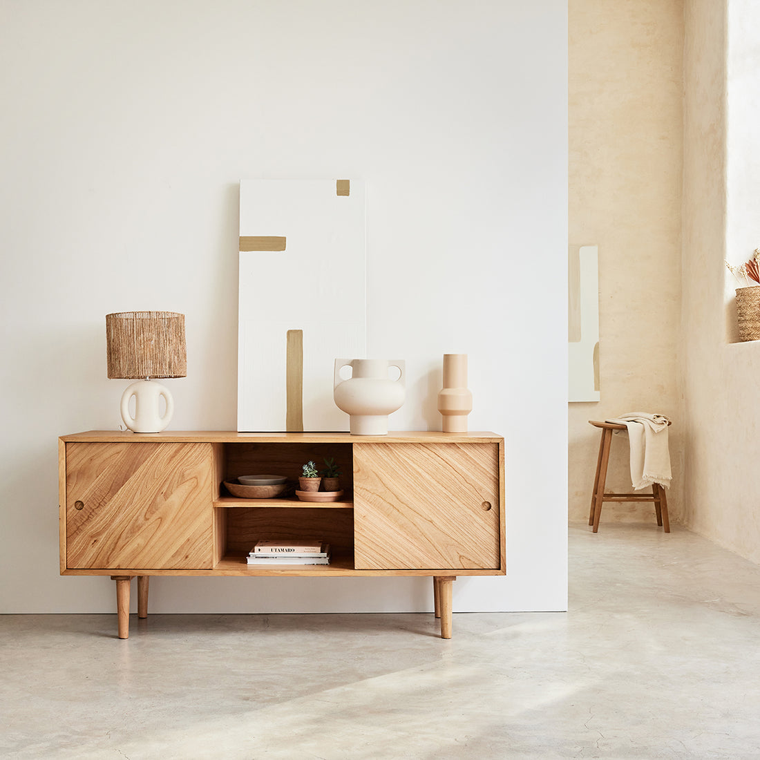 PACÔME - Buffet aus massivem Mindi 160 cm