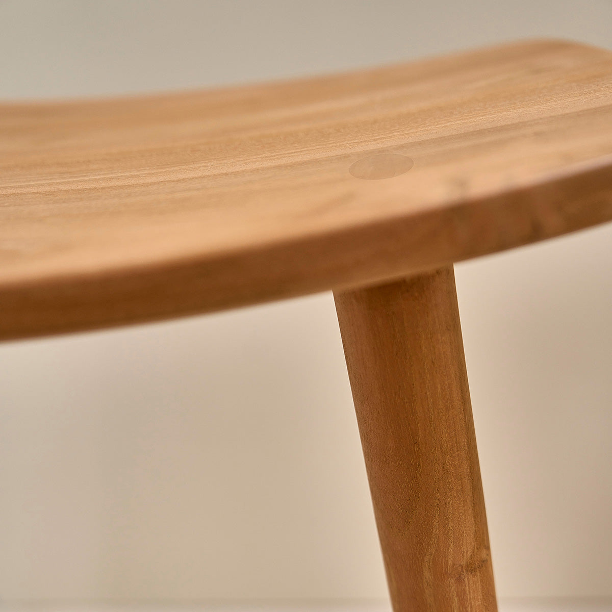 AMBRE - Set aus 2 Barhockern aus massivem Teakholz 65 cm