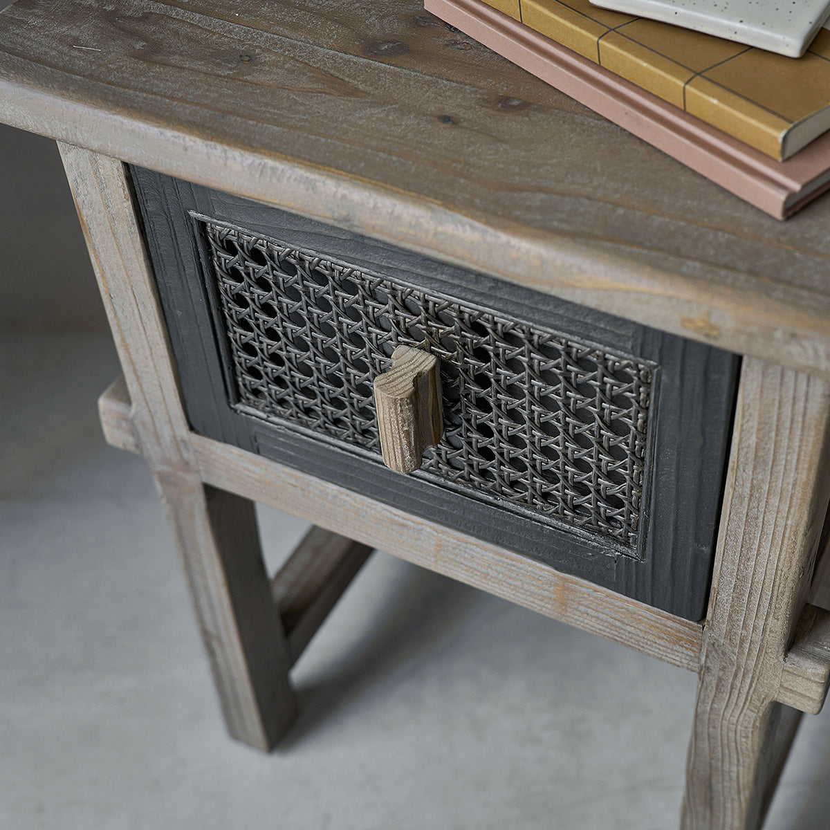 JUNKO - Table de chevet en bois recyclé massif 45 cm