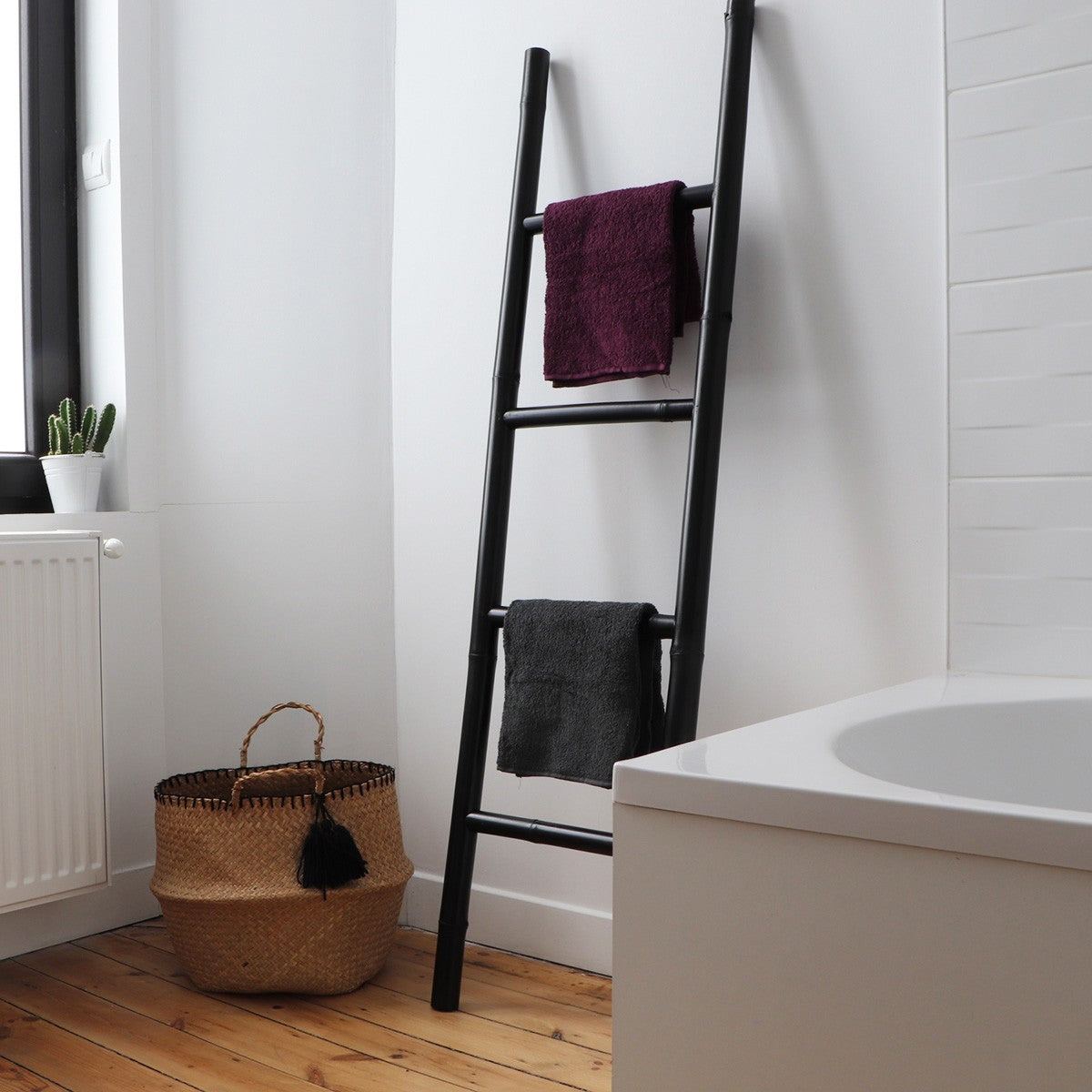 CLARA - Handtuchhalter - Leiter BAMBOU schwarz