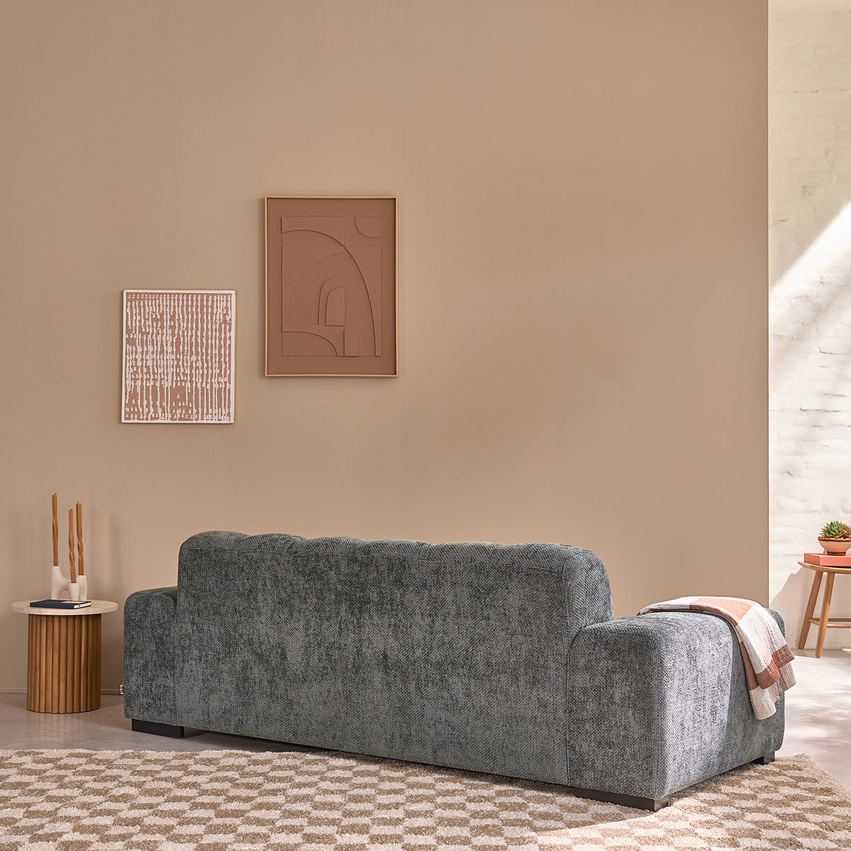 ALPHONSE - Gerades 3-Sitzer-Sofa aus grün-grauem gewebtem Samt