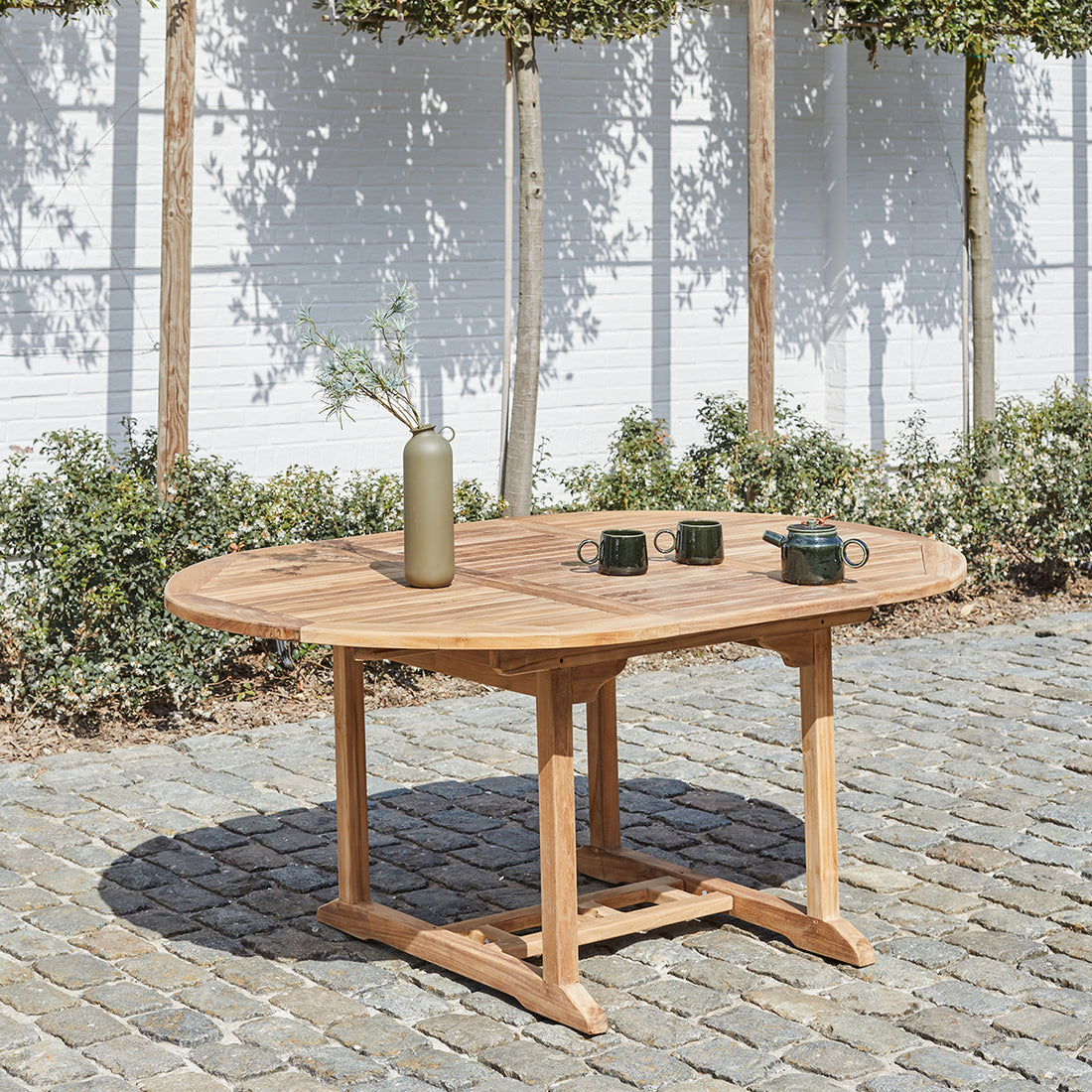 MIDLAND - ausziehbarerer Gartentisch aus Teakholz 6/8 Sitzplätze