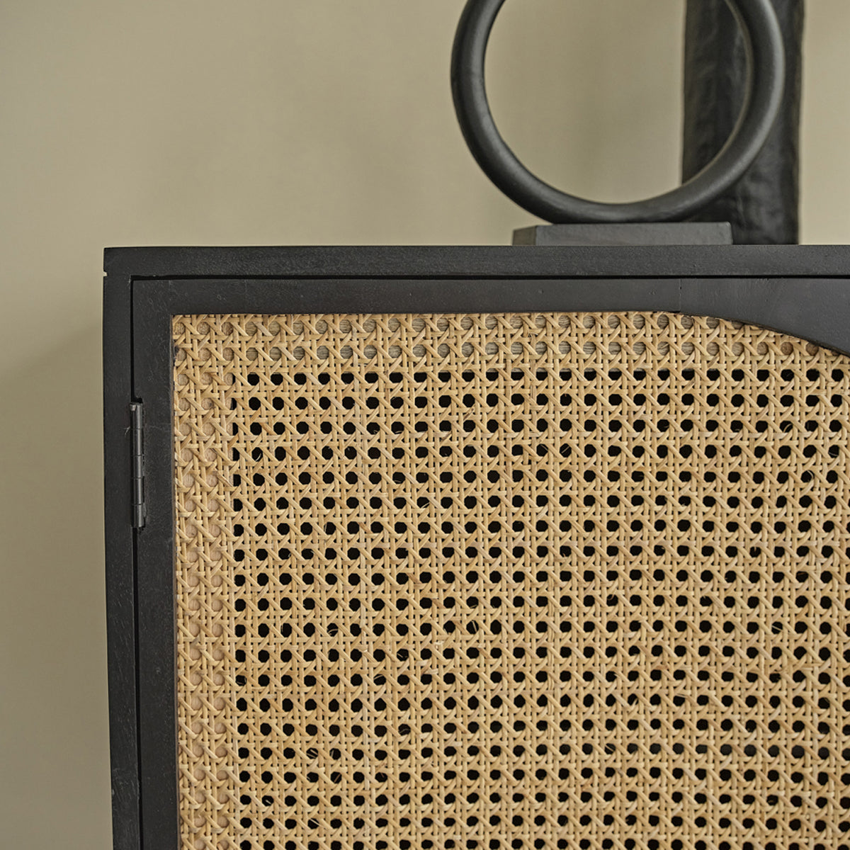 ZULMA - Sideboard aus massivem Mangoholz und mit Rohrgeflecht 160 cm