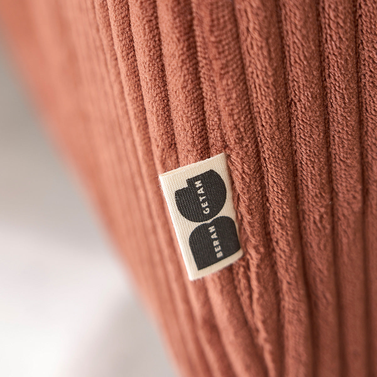 ALPHONSE - Gerades 4-Sitzer-Sofa aus terrakottafarbenem Cord