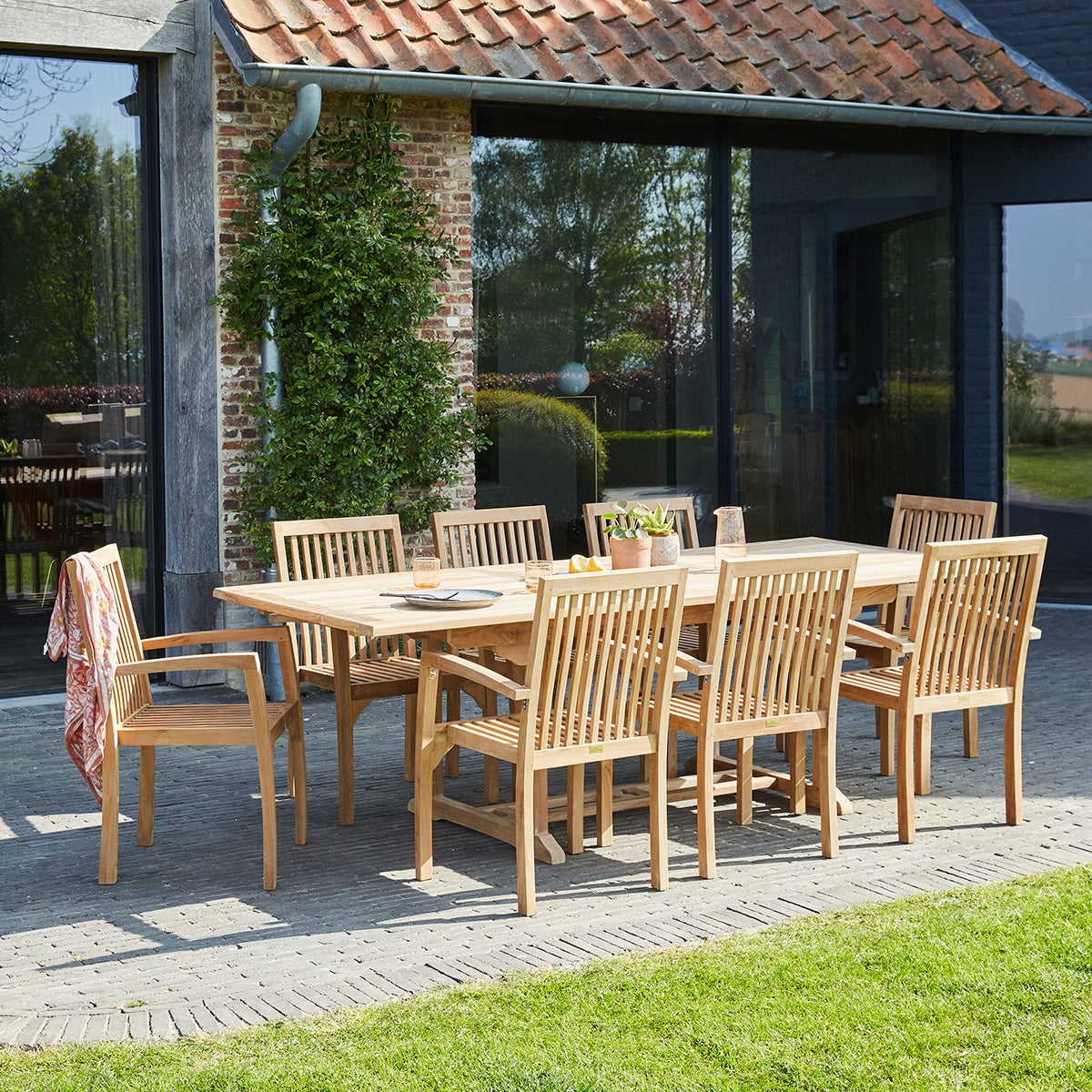 MIDLAND - Ausziehbare Gartenmöbel  aus massivem Teakholz 8/10 pers.