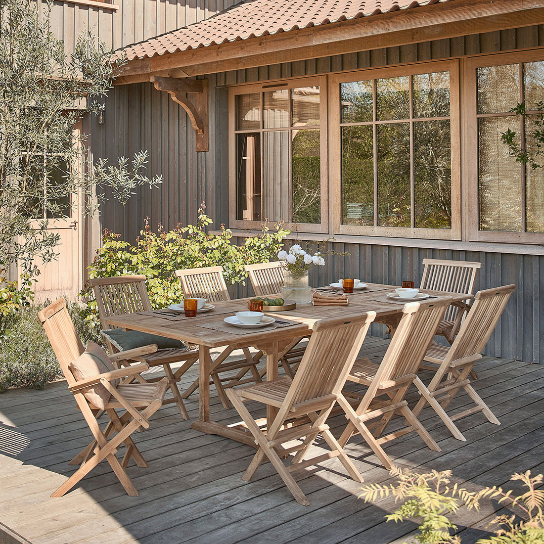 MALTE - Ausziehbare Gartenmöbel  massives Teakholz 8/10 Sitzplätze