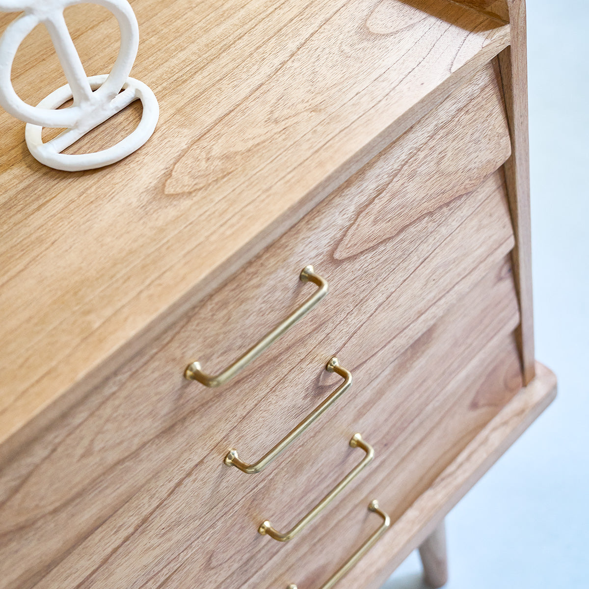 SUZANNE - Kommode aus massivem Mindi 175 cm