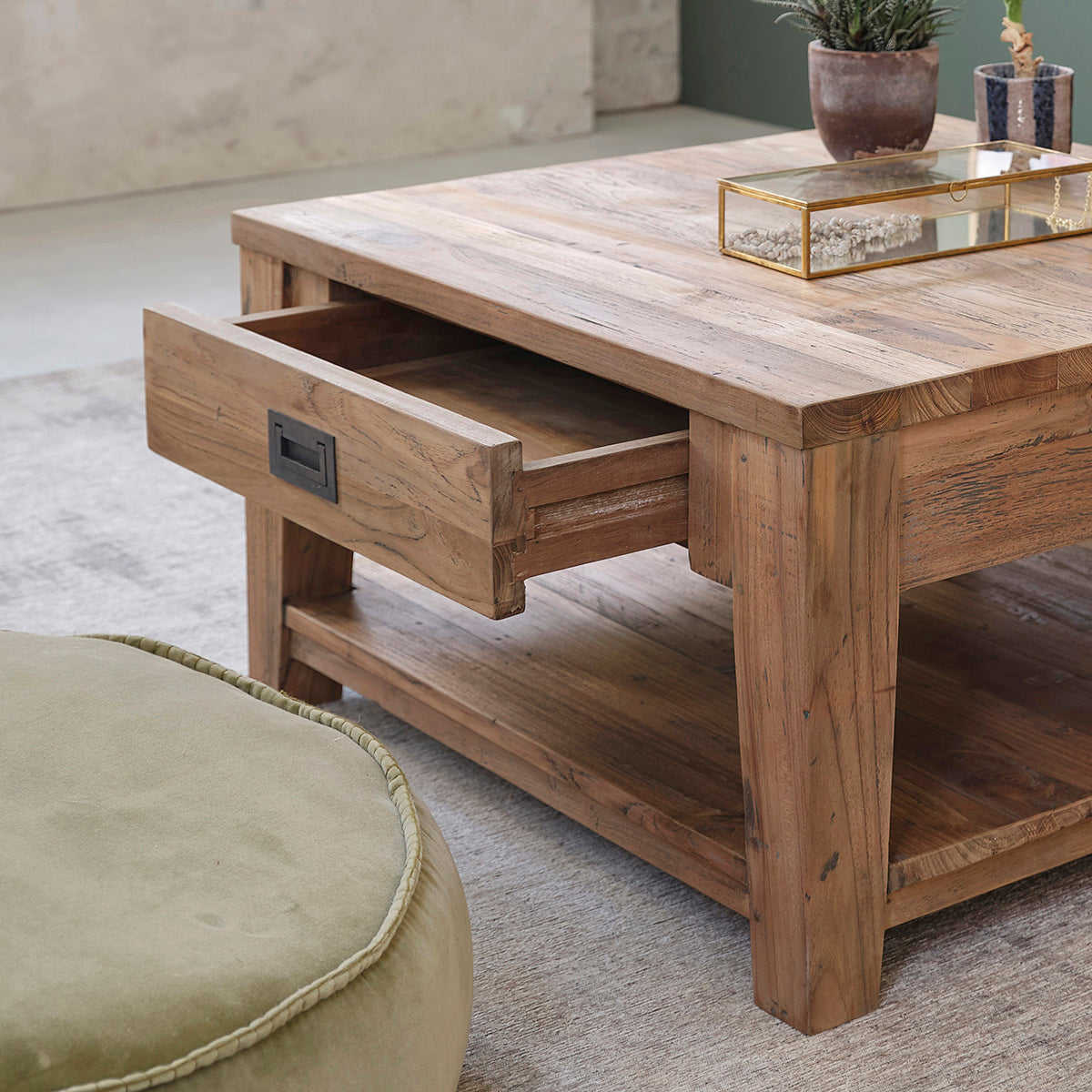 CARGO - Couchtisch aus recyceltem massivem Teakholz 80 cm