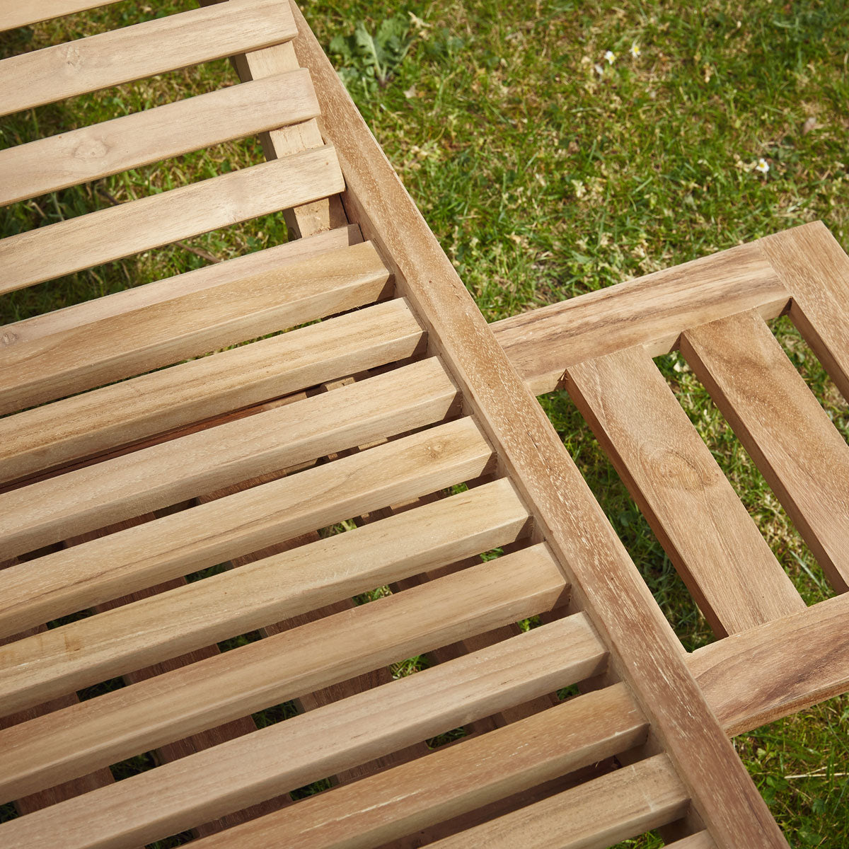 MALTE - Sonnenliege aus Teakholz