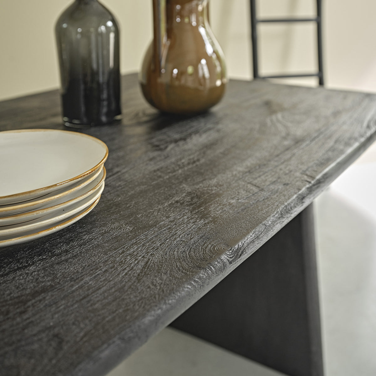 LUCKY - Tisch aus massivem Mangoholz für 6/8 Pers.