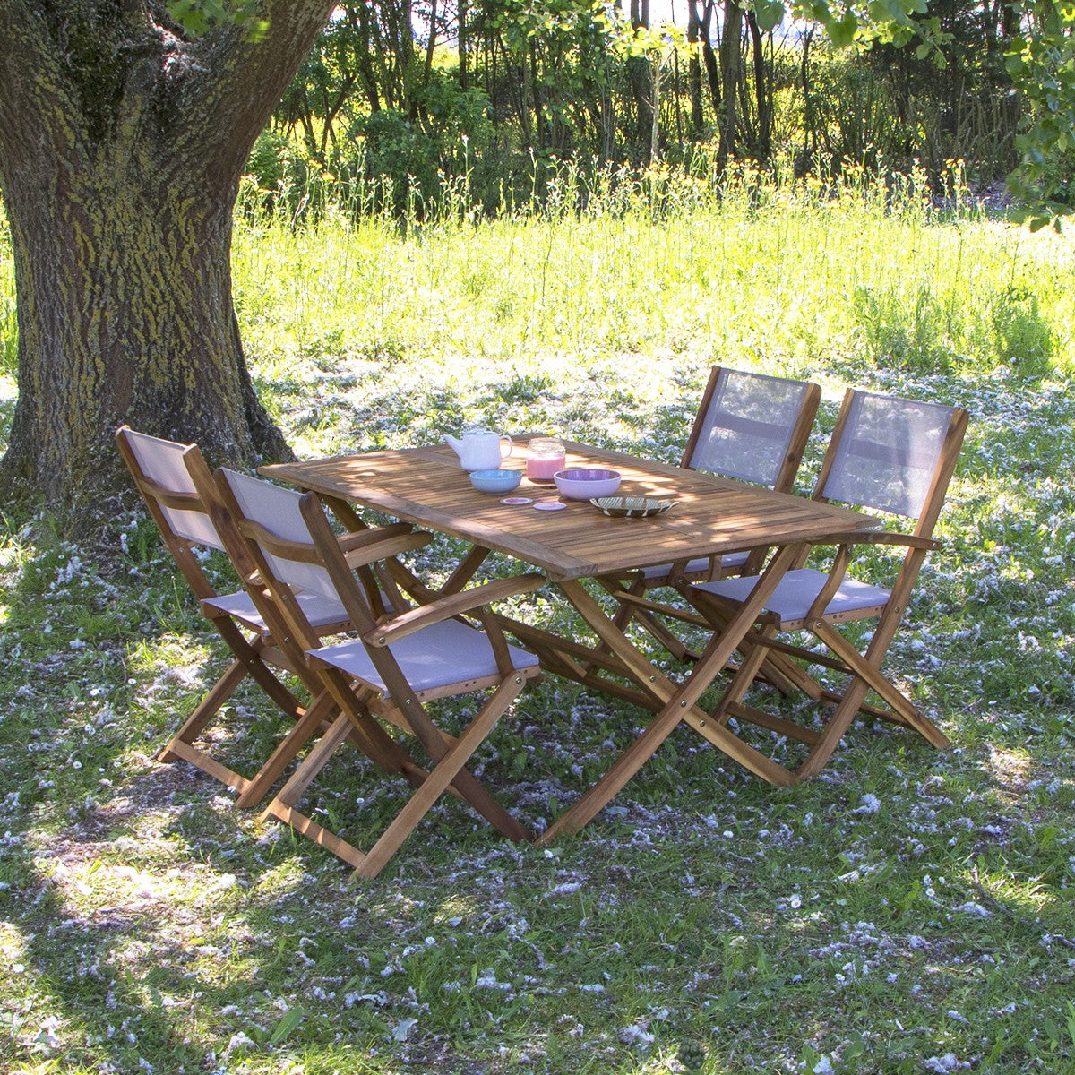 HANOÏ - Klappbarer Gartensessel aus  Akazienholz und grauem Textilene 