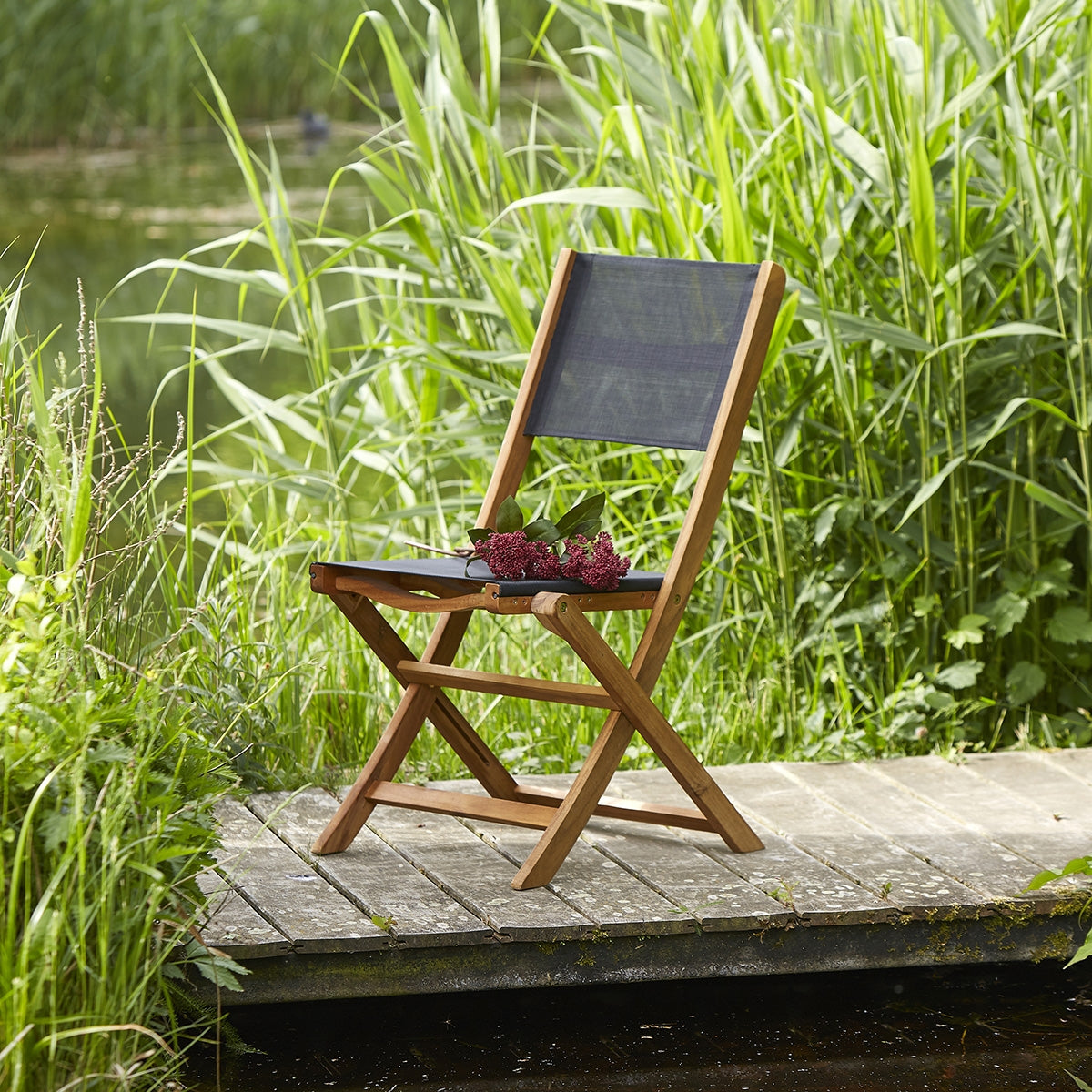 4003B-chaise_de_jardin_en_acacia_massif_et_textilene_noir_pliante_lot_de_2-03.jpg