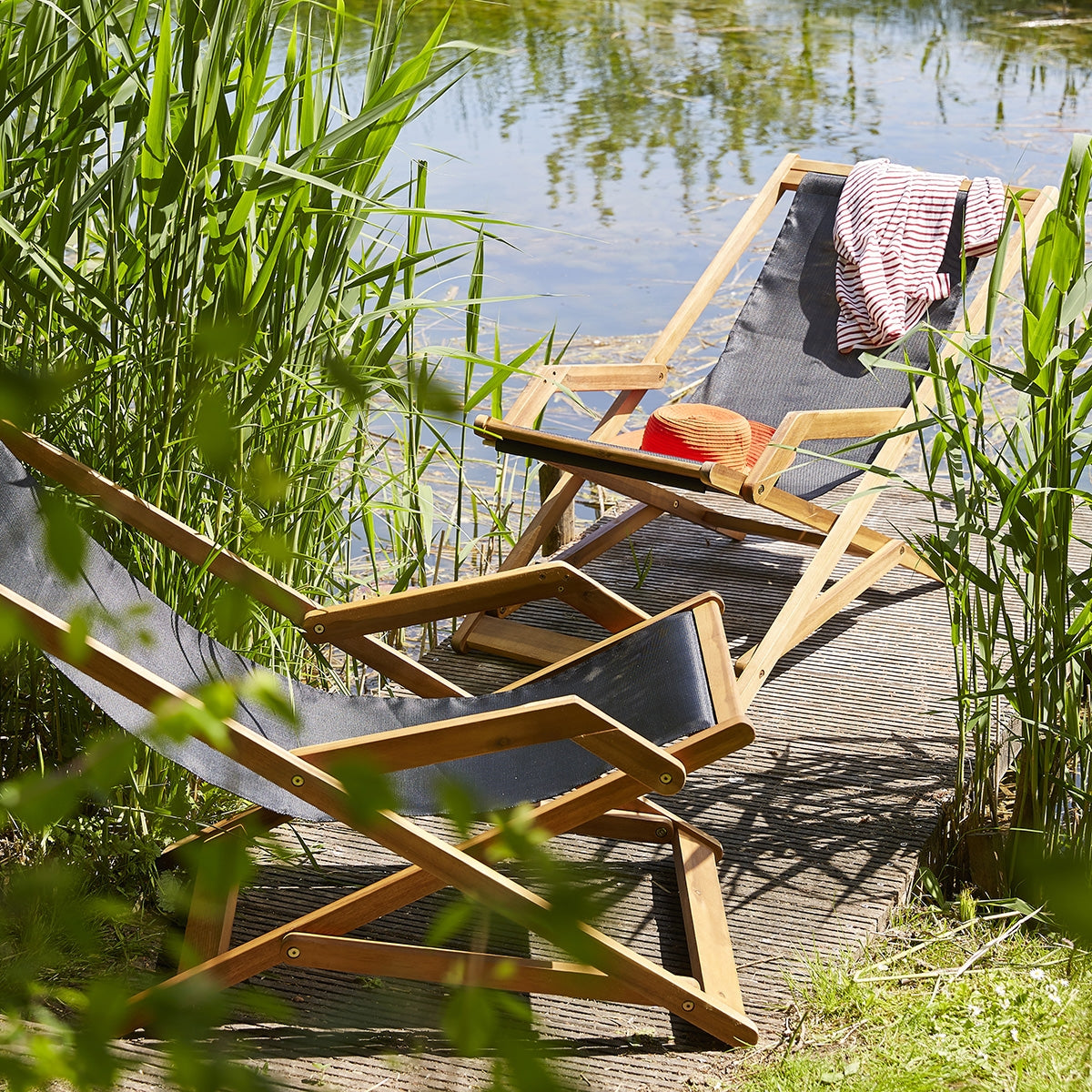 HANOÏ - Set aus 2 Liegen aus Akazienholz und schwarzem Textilene