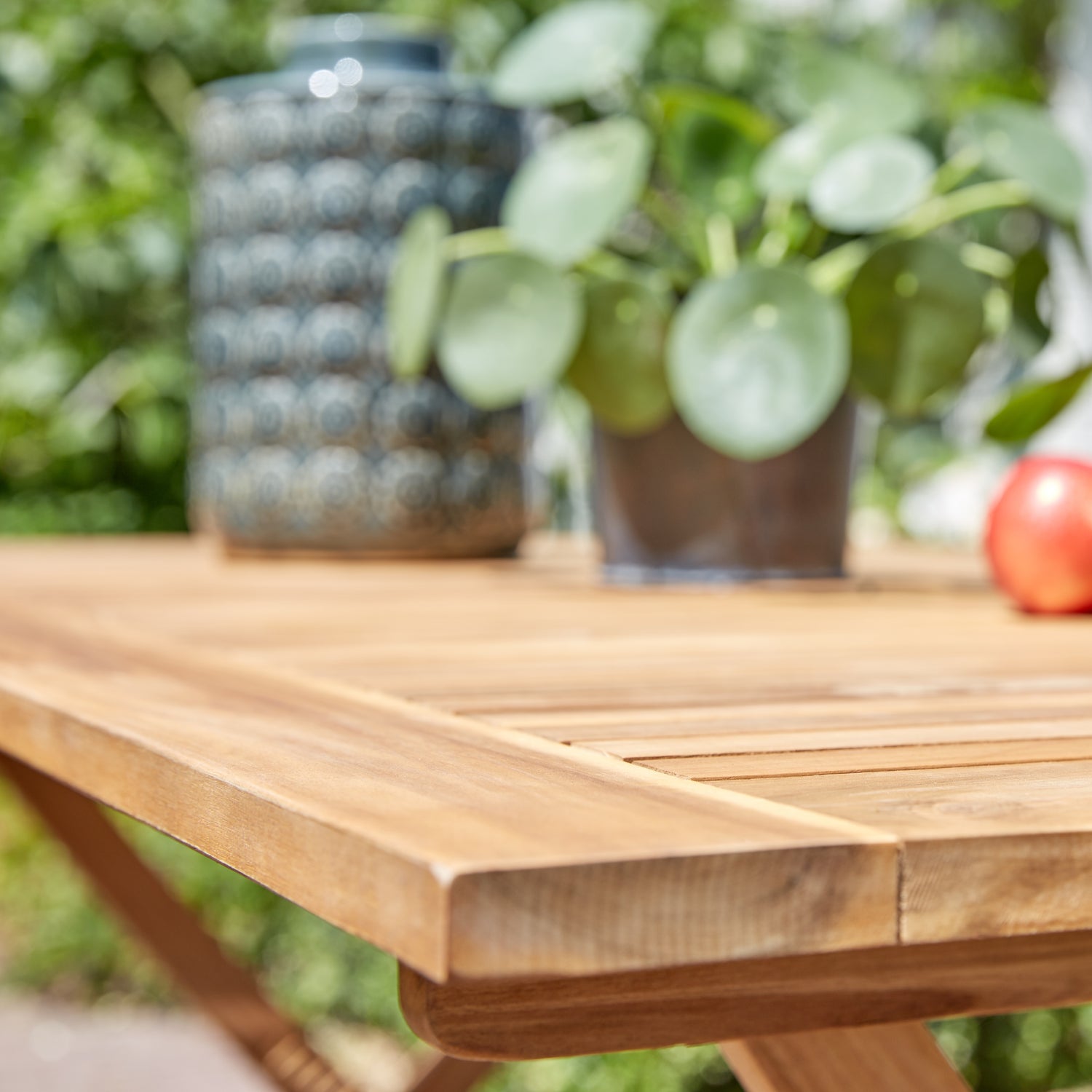 HANOÏ - Gartenmöbel aus FSC-Akazienholz und schwarzem Textilene 4 Sitzplätze