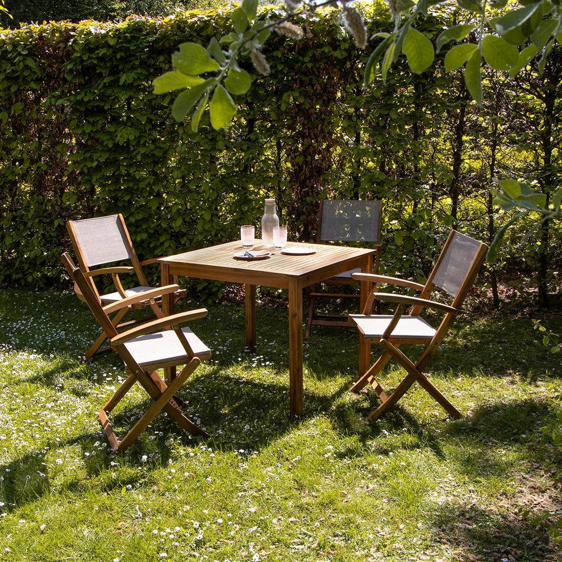 HANOÏ - Gartenlounge massive FSC-Akazie und grauem Texilene 4 Sitze