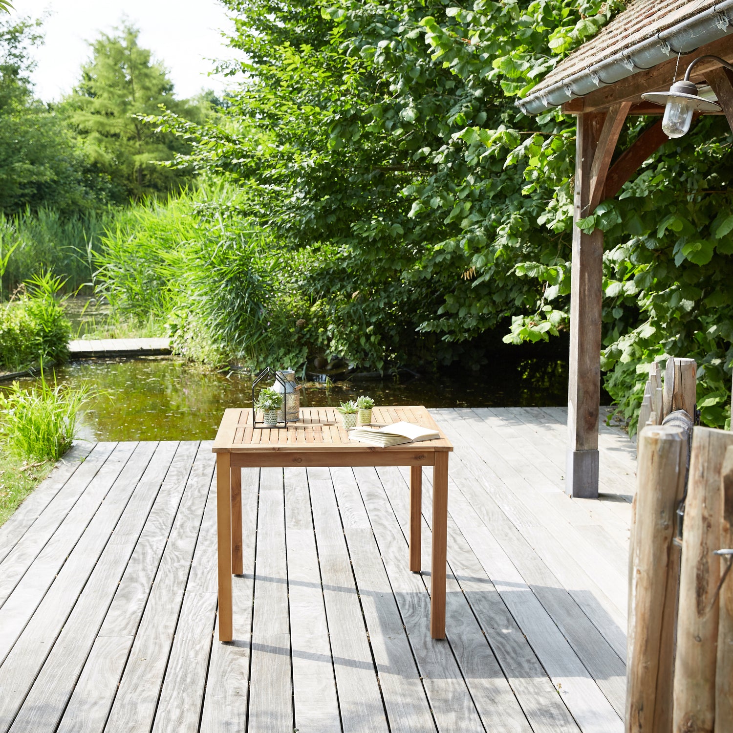 HANOÏ - Gartenlounge Akazienholz und schwarzem Textilene 4 Sitze 