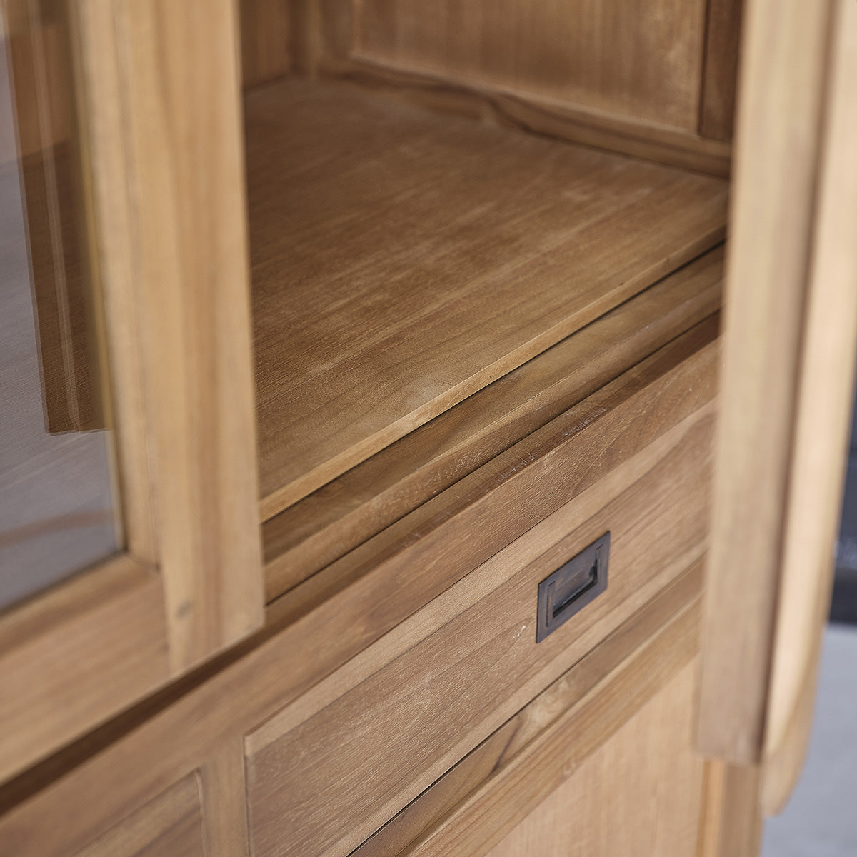 BOSTON - Vaisselier en teck massif 120 cm